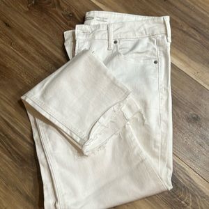Old navy size 14 white power straight high rise jeans with secret slim pockets